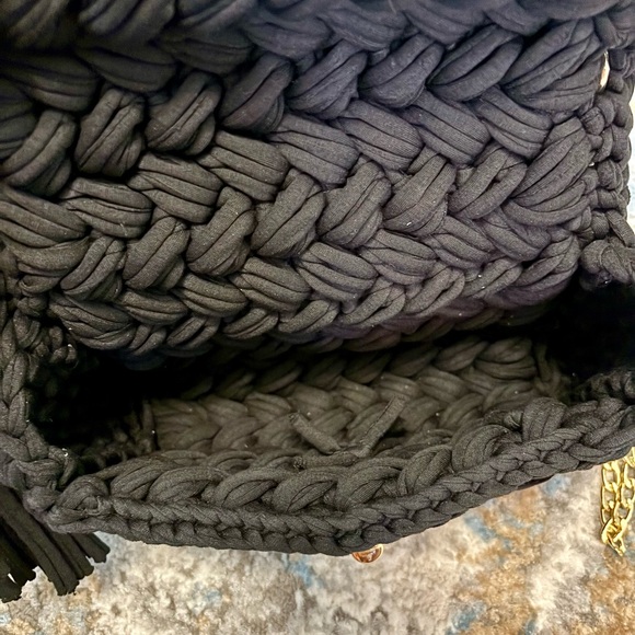 Handbag Handmade Crossbody Woven Purse NEW Black With Gold Crossbody Chain - Picture 3 of 9